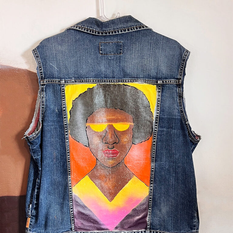 Colete jeans customizado