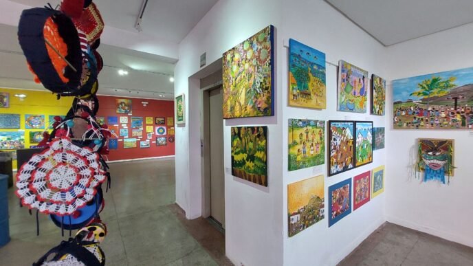 Em cartaz até 31 de outubro com entrada gratuita, a 4ª MITC 2026 transforma o Museu Municipal de Socorro na principal vitrine da arte naïf no Brasil.